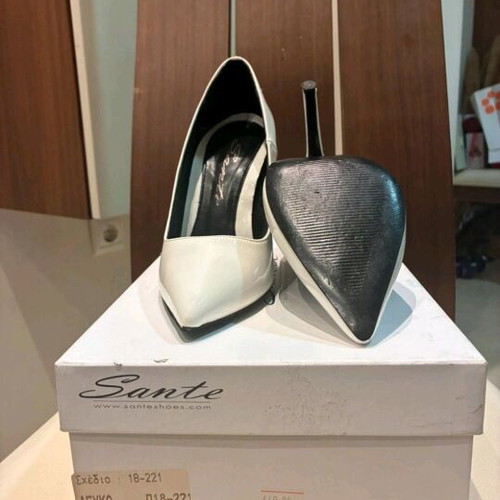 Sante white pumps like new, size 37