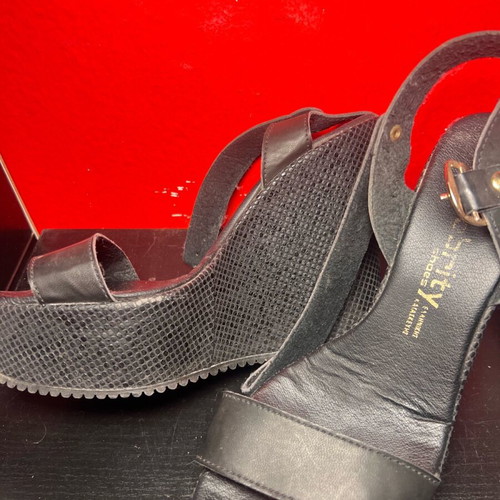 Celebrity black platform shoes used, size 39, 12cm heel