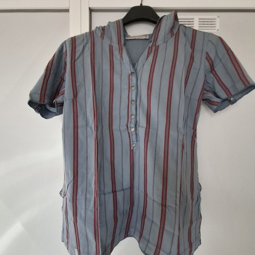 Attrattivo summer shirt used, blue with red stripes and hood