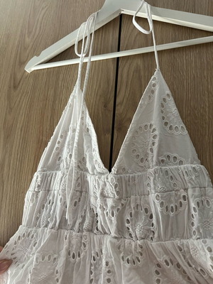 Φόρεμα Zara μεταχειρισμένο με λάστιχο και δέσιμο στον λαιμό μέγεθος M