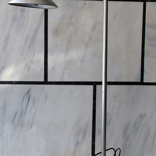 Floor lamp foldable used with adjustable light intensity