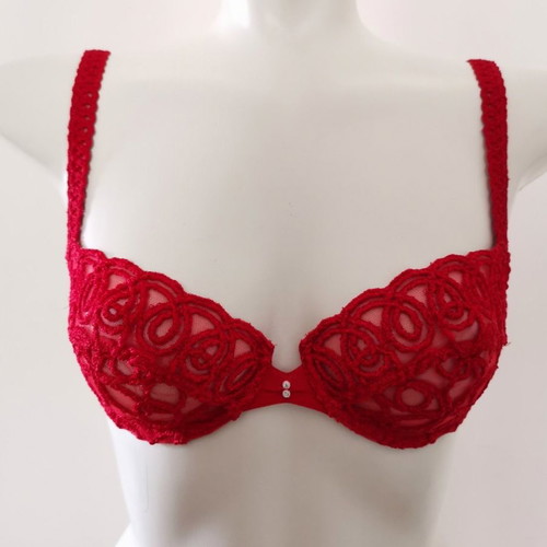 Lejaby bra No 34B new with unique design and rhinestones
