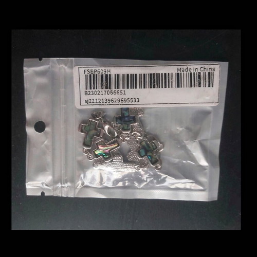 Bracelet crosses new