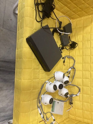 Hikvision CCTV 8-Channel AcuSense Set with 6 5MP Cameras used