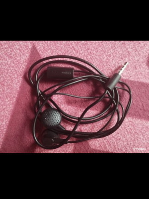 Sony headphones with free Nokia headphones new
