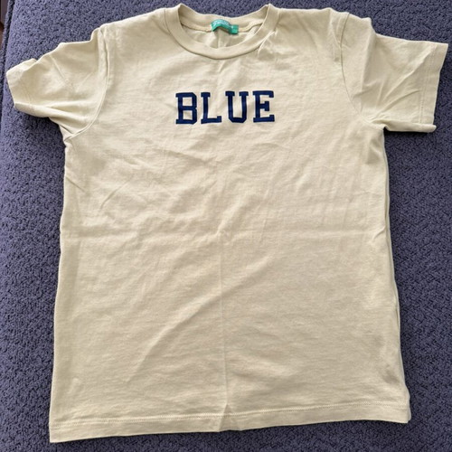 Benetton T-shirts for boys size 140 cm like new blue and yellow