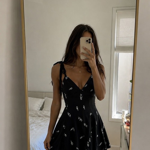 Zara dress new with embroidered flowers black and white
