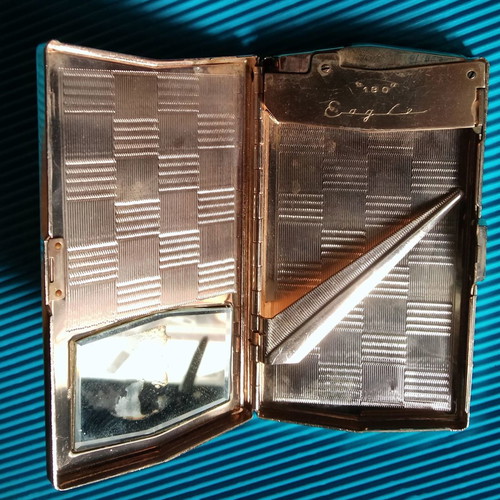 Eagle 1.80" tobacco case with lighter used with mirror