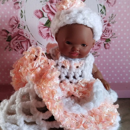 Doll with handmade dress and hat new, 10 cm