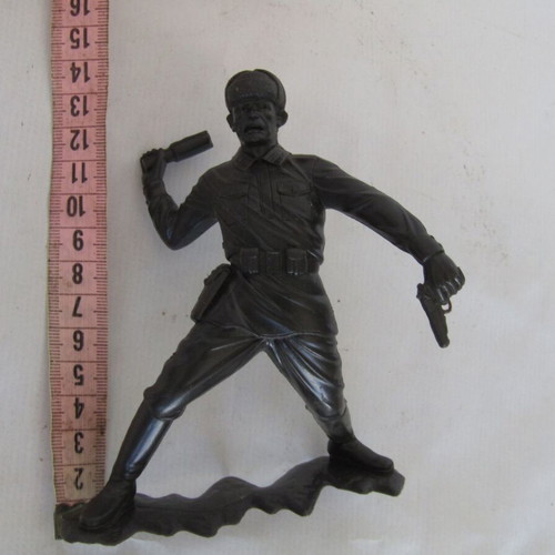 World War II Russian Army Officer Figurine, like new, large size