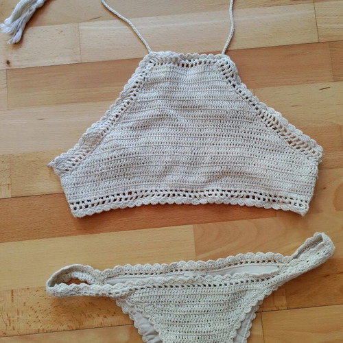 Pull & Bear knitted bikini size S like new, white