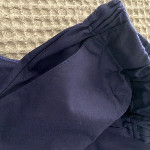 Scrubs 2 pants size large like new with pockets