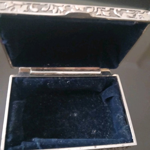 Small jewelry box like new, 8x5x4.5cm