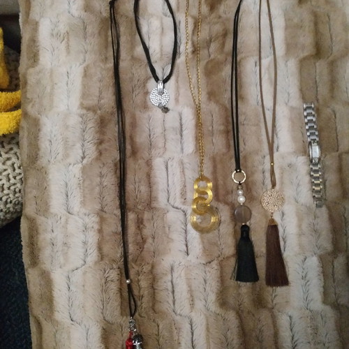 Necklaces pack of 10 new and handmade pieces