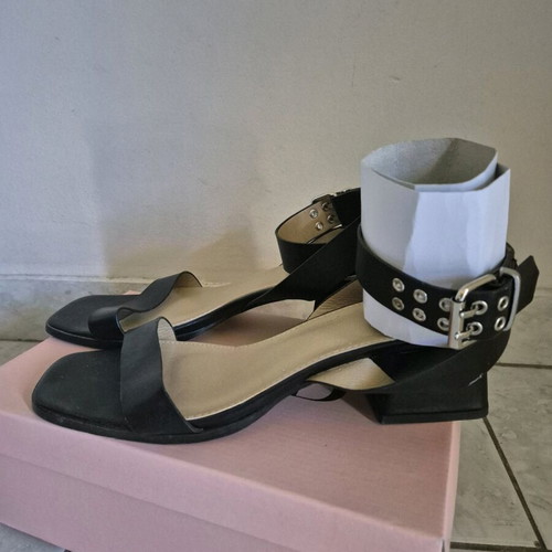 Women's leather sandals like new, size 40.5, black