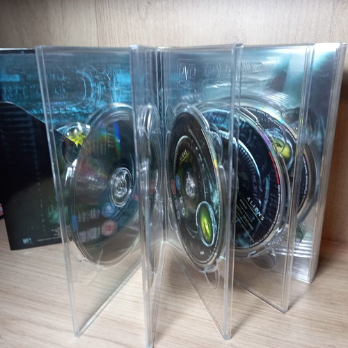 Alien 4 Movies Box Set DVD with English Subtitles like new