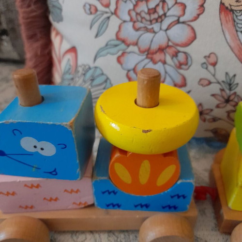 Wooden classic train used, 17 pieces