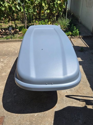 Car roof box with triple lock and two keys