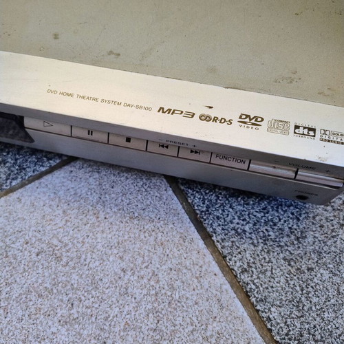 Sony DAV-SB100 DVD home theatre system 5.1 surround