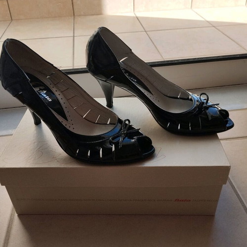 BATA black pumps like new, size 36