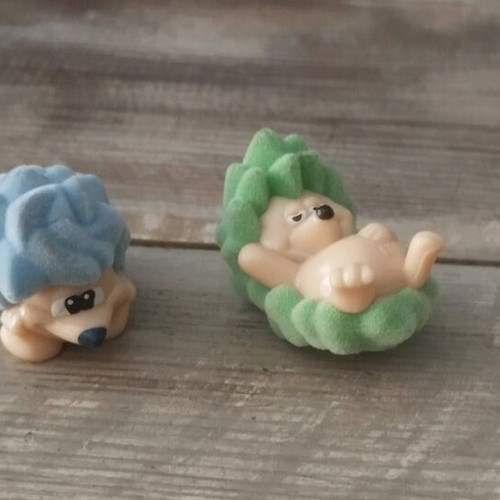 Kinder Ferrero Minifigures Cuddly Easter Hedgehogs used, set of 2