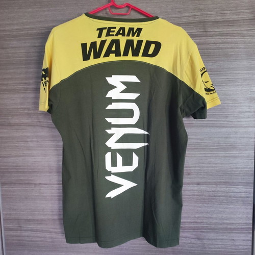 Venum T-shirt medium, like new, 100% cotton, athletic fit