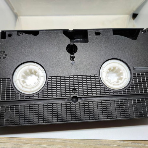 Rudolph The Red-Nosed Reindeer VHS tape like new, dubbed