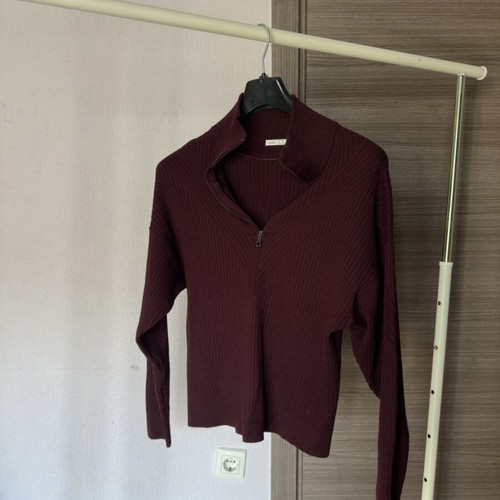 Oysho burgundy daily turtleneck sweatshirt M like new