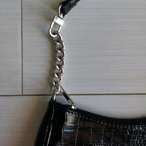 Black shoulder bag with chain like new