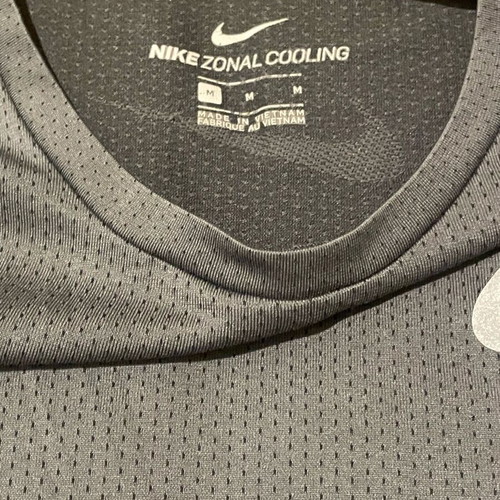 Nike Zonal Cooling Running T-Shirt Medium Grey like new