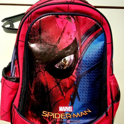 Primary school backpack with three compartments like new