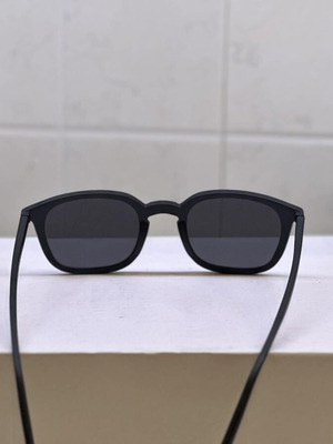 Unisex sunglasses Incredible black with polarized lens new