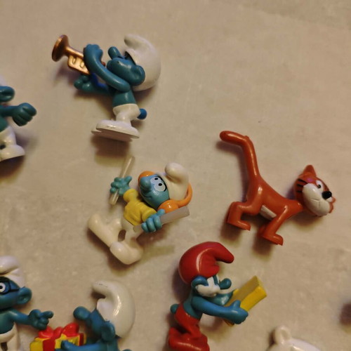 Smurfs Peyo figures used, pack