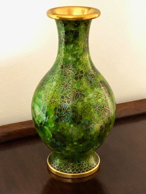 Cloisonné vase from China like new