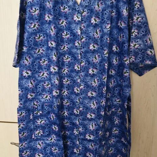 Robe dress new, unworn, size XXL