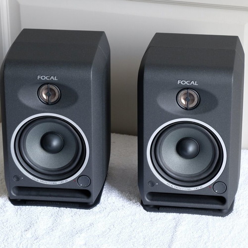 Focal CMS 50 studio monitors like new, pair