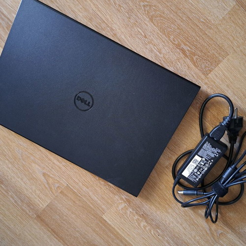 Dell Inspiron 15 3542 Laptop like new, i3 CPU, 8GB RAM, 500GB SSD