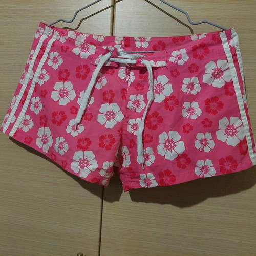 Holy Bird women's shorts pink with white flowers, size Large, like new