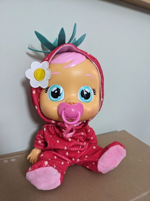 Cry Babies Strawberry doll used, large