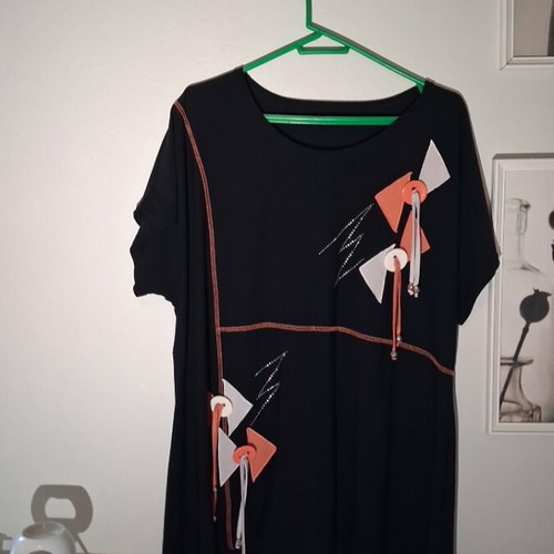 Viscose polyester blouse like new, XXXXL, black and orange