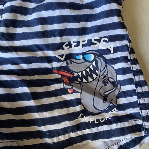 Boys' swimwear size 6 years like new
