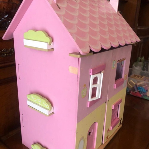Le Toy Van Dollhouse used with furniture and wooden dolls