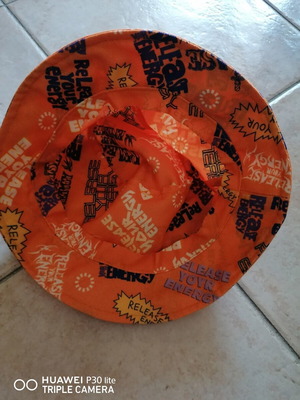 Orange hat one size, like new