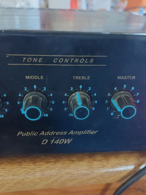 Μικροφωνικός ενισχυτής D 140W Dubl ex μεταχειρισμένος, λειτουργικός