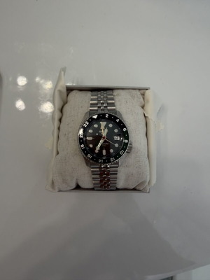 Seiko 5 Sports GMT πράσινο αυτόματο ρολόι 42,5mm