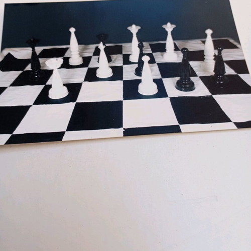 Floor chess new with 32 metal figures