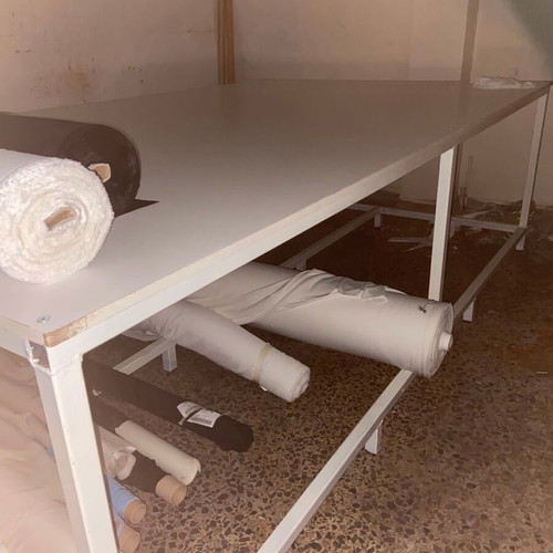Professional fabric cutting table like new, 3m x 1.85m x 93cm