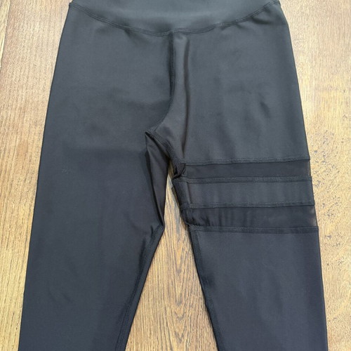 Black leggings size XL like new with mesh detail
