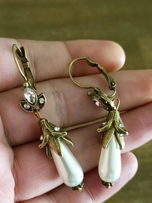 Retro women's copper earrings new, do not tarnish