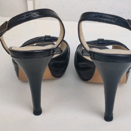 Leather high-heeled sandal black patent like new, size 39